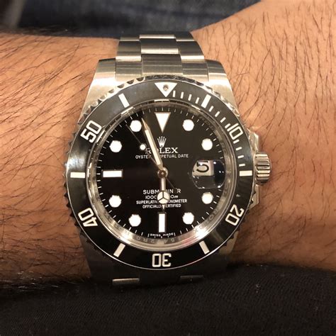 rolex submariner bezel pearl missing